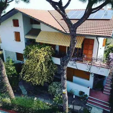 Via Verdi 14 Apartment *