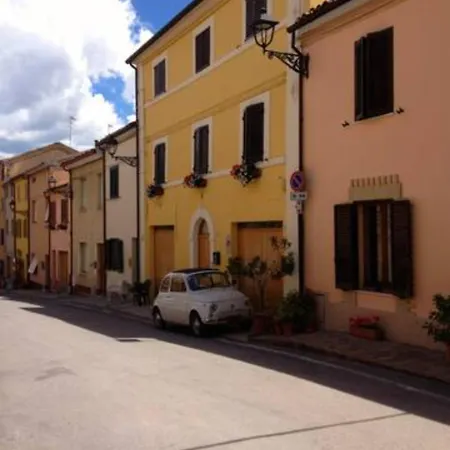Via Verdi 14 Lägenhet Mondolfo